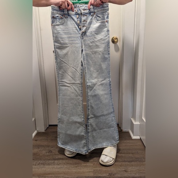 American Eagle flare jeans - Picture 3 of 10